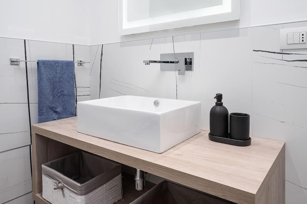 Gioia Studio Apartment Милан Экстерьер фото